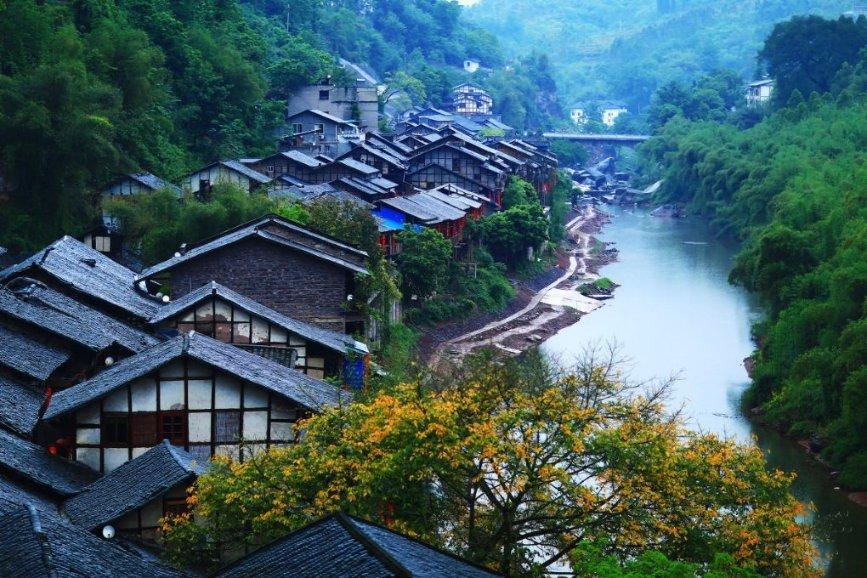 玩具店里的娃娃